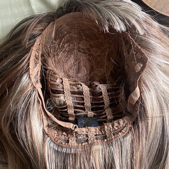 Wig #1211 - Picture 6 of 6